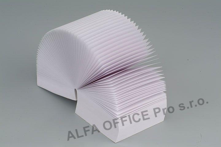 Záznamní kostka bílá - 8,5 x 8,5 x 5 cm / lepená vazba